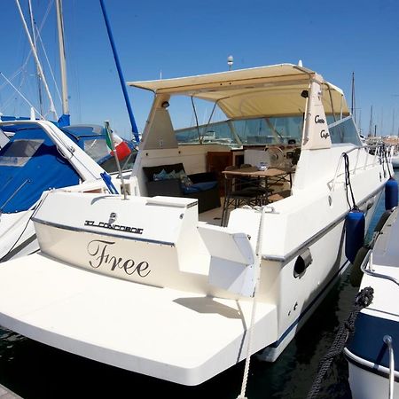 Отель Piper'S Boat Альгеро Экстерьер фото